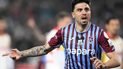 "Üç silahşör finali getirdi" | Spor yazarları Trabzonspor için ne dedi?