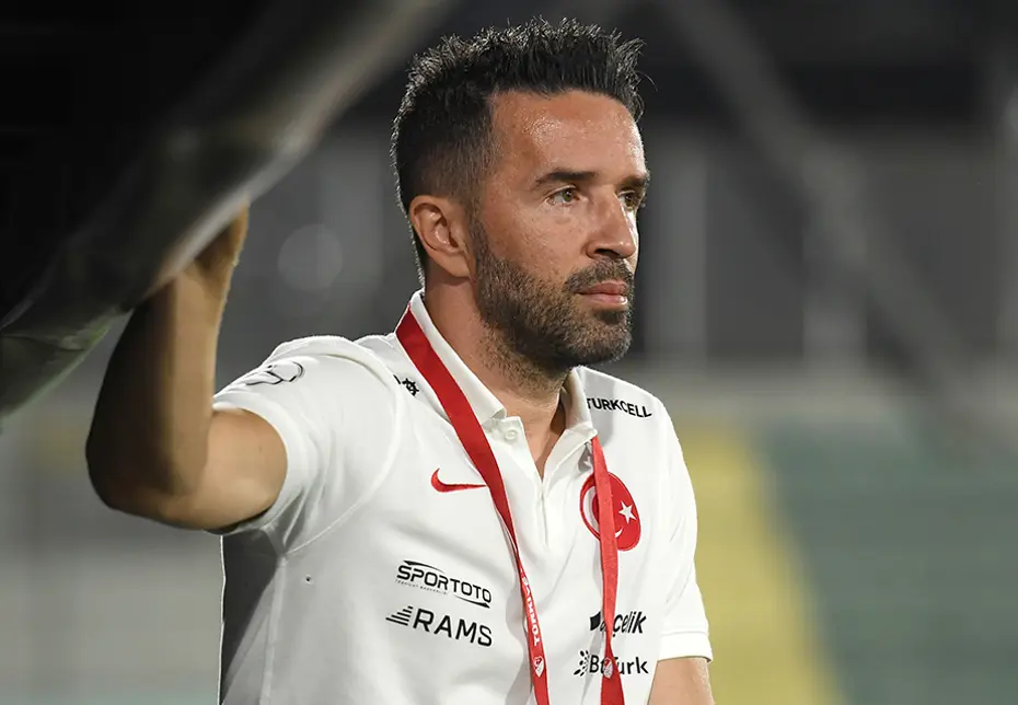 Gökhan Gönül milli takımdaki görevinden ayrıldı, yeni maceraya yelken açıyor - 4