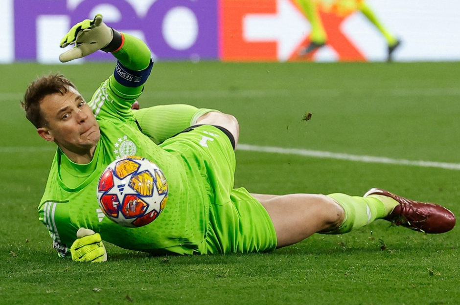 Manuel Neuer, Şampiyonlar Ligi'nde tarihe geçti