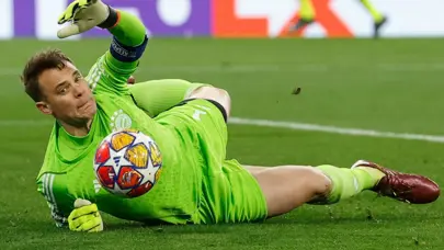 Manuel Neuer, Şampiyonlar Ligi'nde tarihe geçti