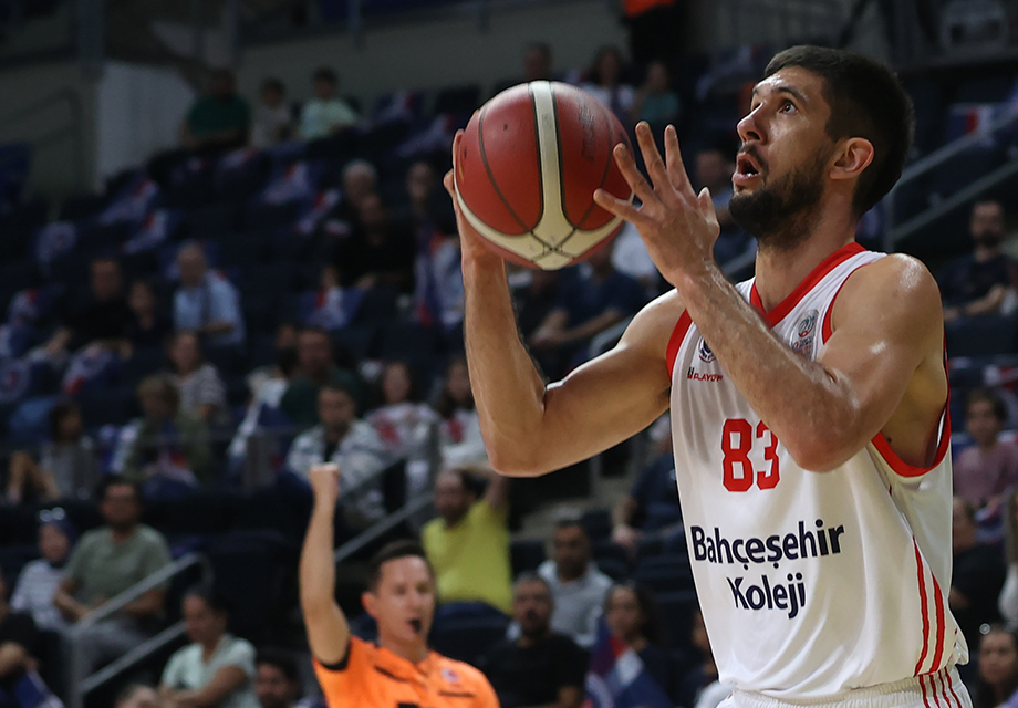 Bahçeşehir Koleji - Legia Varşova (Canlı)