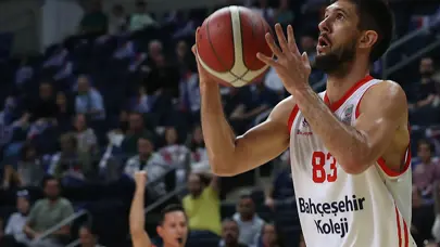 Bahçeşehir Koleji - Legia Varşova (Canlı)