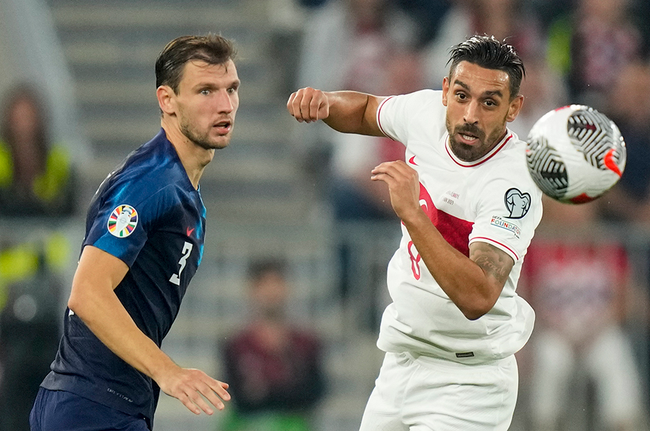 Yeni sezonun ilk transferi Borna Barisic oluyor