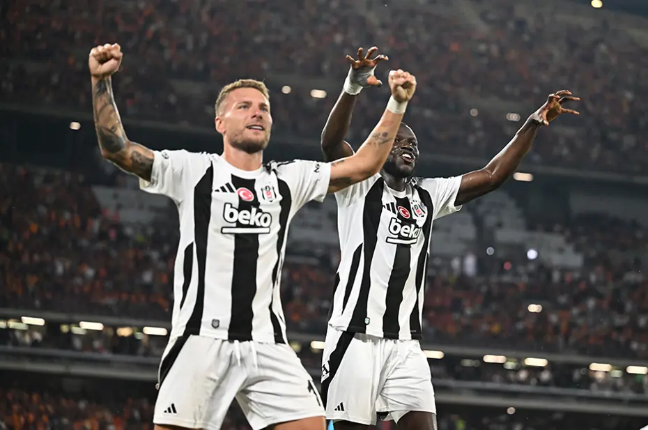 Beşiktaş'ın tarihi zaferi Avrupa'da manşetlerde: "Van Bronckhorst, Galatasaray'ı katletti" - 2