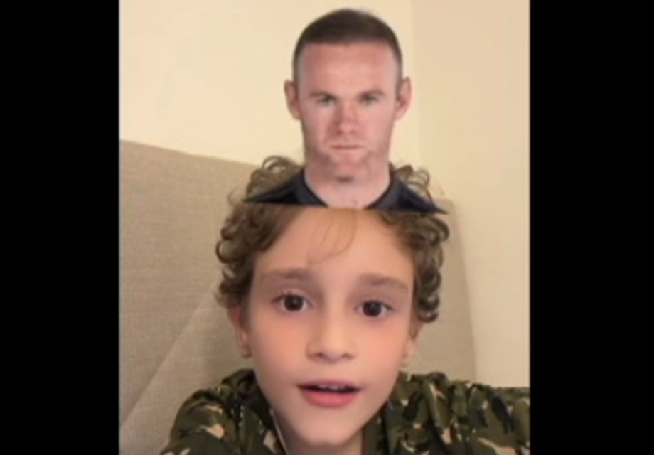 İZLE | Futbol sevgisi yaş dinlemez