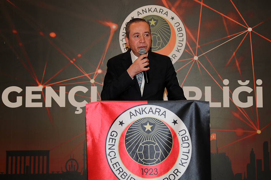 Gençlerbirliği yönetimi, basın mensuplarıyla iftarda buluştu