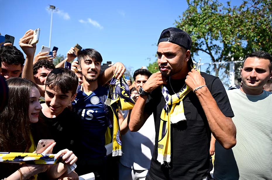 24 yıllık rekor artık En-Nesyri'ye ait: Süper Lig'in en pahalı transferleri - 1 24 yıllık rekor artık En-Nesyri'ye ait: Süper Lig'in en pahalı transferleri - 1