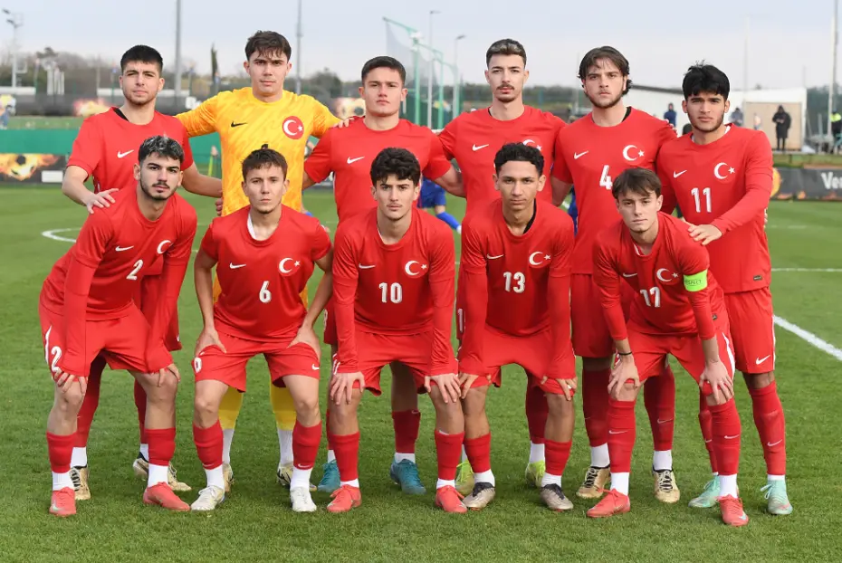 Ve Sabri Sarıoğlu'ndan açıklama geldi: Milli takımdaki görevinden alındı mı? - 4 Ve Sabri Sarıoğlu'ndan açıklama geldi: Milli takımdaki görevinden alındı mı? - 4