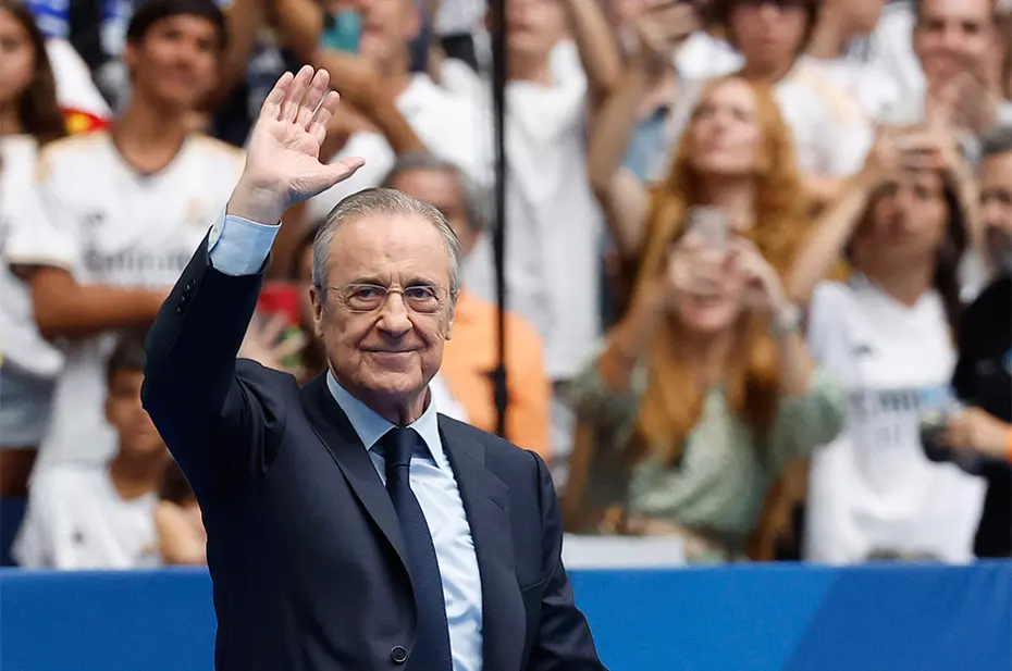 Kylian Mbappe resmen Real Madrid'de: Santiago Bernabeu'da imza töreni - 3 Kylian Mbappe resmen Real Madrid'de: Santiago Bernabeu'da imza töreni - 3