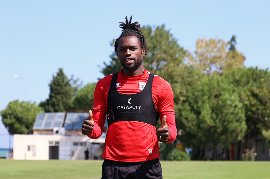 Dimata'dan Galatasaray açıklaması: "Bu tür maçlarda hayatımı ortaya koyabilirim"