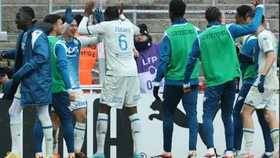 Fransa'da çılgın maç: Monaco uzatmalarda 3 puanı kaptı