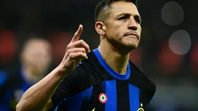 Yeni sezonun ilk yıldız transferi Alexis Sanchez mi oluyor?