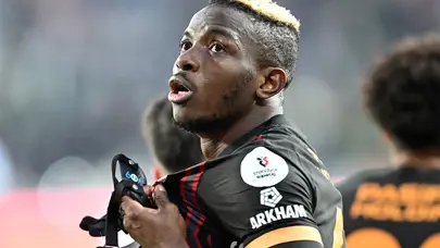 Manchester United, Osimhen için gözünü kararttı: 60 milyon euroluk ismi masaya getirdiler