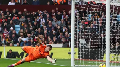 Emiliano Martinez hocasını sinirlendirdi