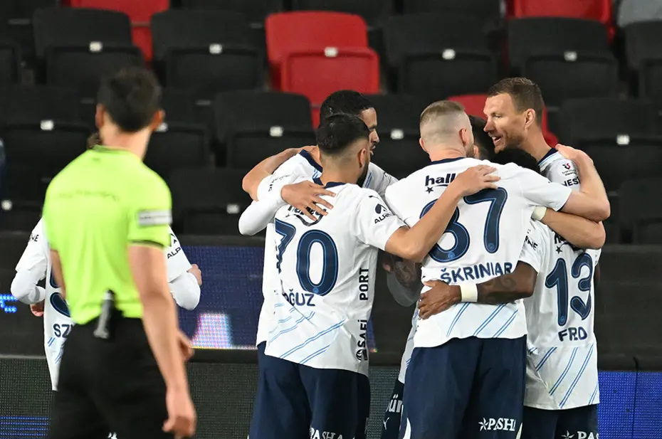 İlker Yağcıoğlu'ndan Jose Mourinho iddiası: "Yönetim bunu düşünüyor" - 4 İlker Yağcıoğlu'ndan Jose Mourinho iddiası: "Yönetim bunu düşünüyor" - 4