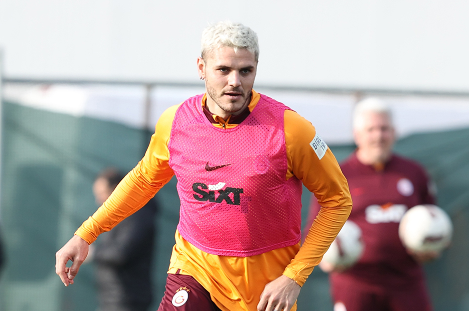 Muslera, Icardi ve Torreira, Galatasaray'ın kampına katıldı