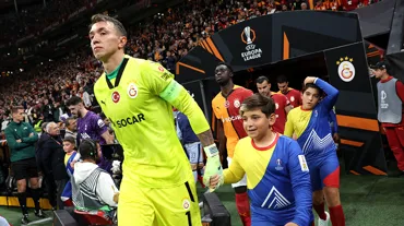 Fernando Muslera Avrupa'da formasına kavuştu