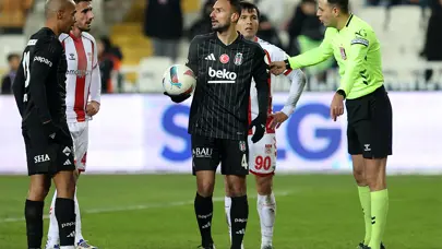 Sivasspor-Beşiktaş maçındaki penaltı pozisyonu: Eski hakemler ne dedi?