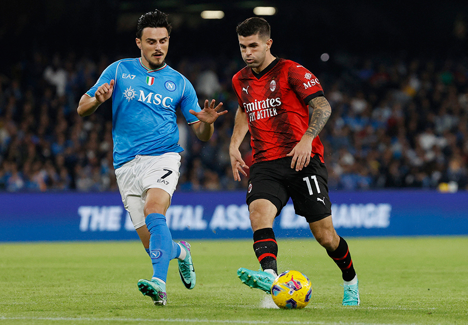 Napoli, Milan karşısında geri dönerek 1 puanı kaptı