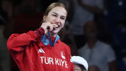 Buse Tosun Çavuşoğlu: "Türk kadının gücünü burada gösterdim"