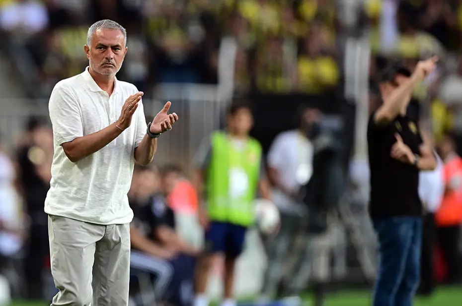 Mourinho, Lille maçı sonrası Fenerbahçeli futbolcuları bir konuda üstüne basa basa uyardı - 3