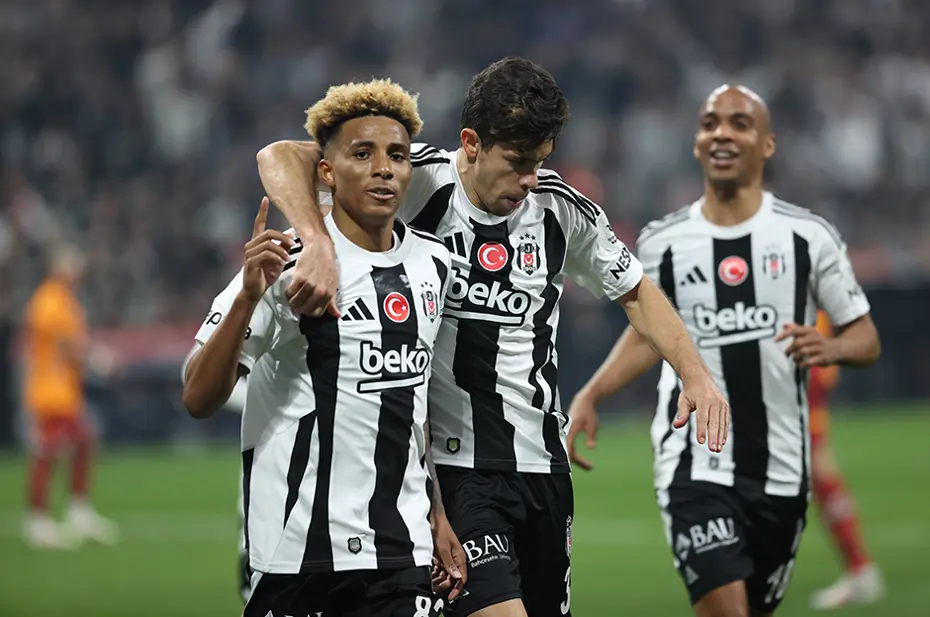 "Galatasaray'ın gelecek sezon yeni bir hocaya ihtiyacı var" | Spor yazarları derbi için ne dedi? - 6 "Galatasaray'ın gelecek sezon yeni bir hocaya ihtiyacı var" | Spor yazarları derbi için ne dedi? - 6