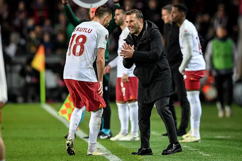 Galatasaray maçı Çekya'da manşetlerde: "Sparta Prag Türklere gerçek futbol cehennemini gösterdi" - 6