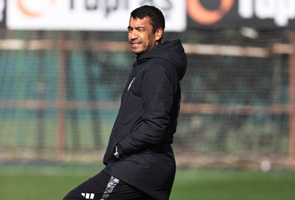 Van Bronckhorst'tan "geri dönüş" sorusuna net yanıt