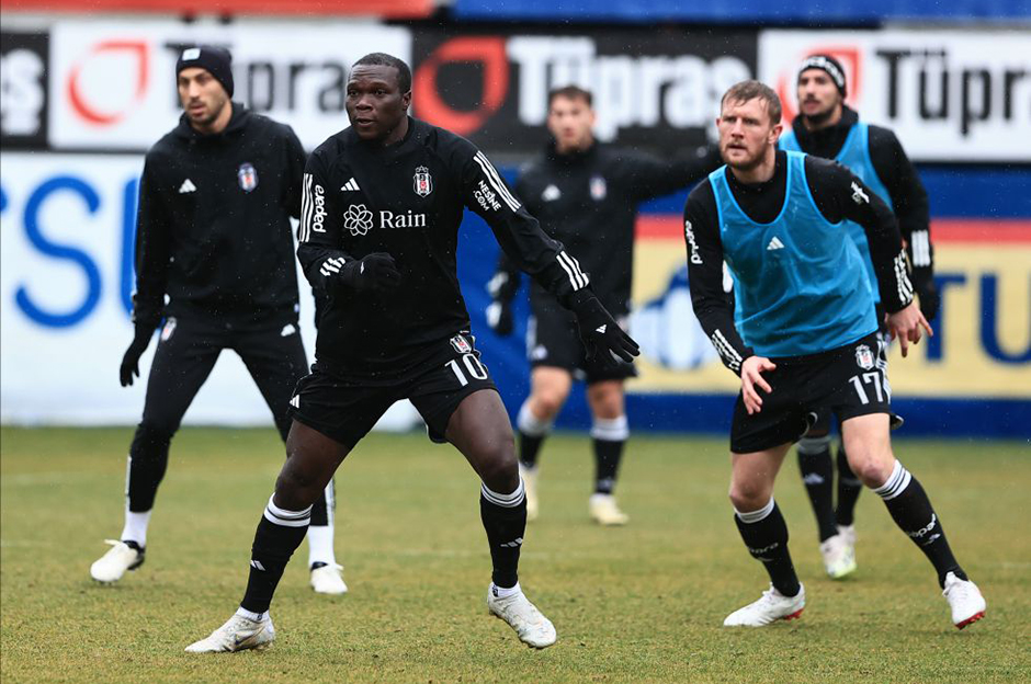 Beşiktaş'tan 3 futbolcu için sakatlık açıklaması
