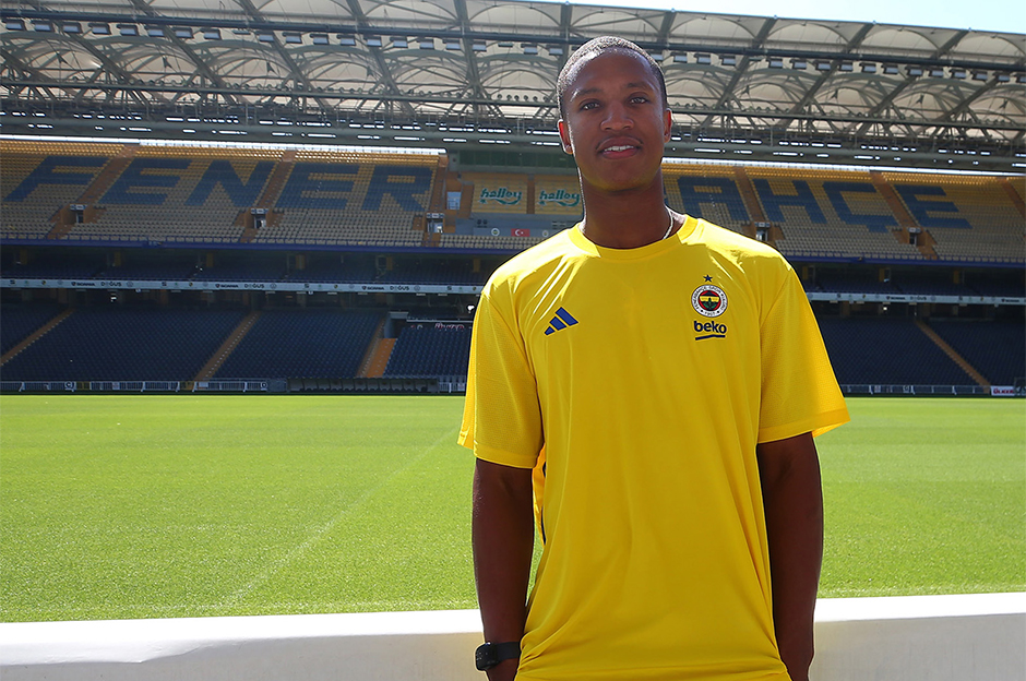 Fenerbahçe Beko'ya bir kötü haber de Devon Hall'dan geldi