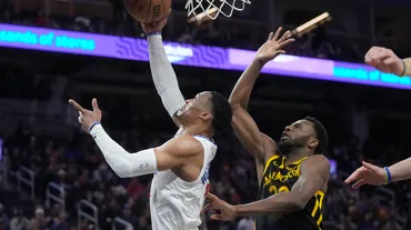 Los Angeles Clippers, Golden State Warriors'a darbeyi son çeyrekte vurdu