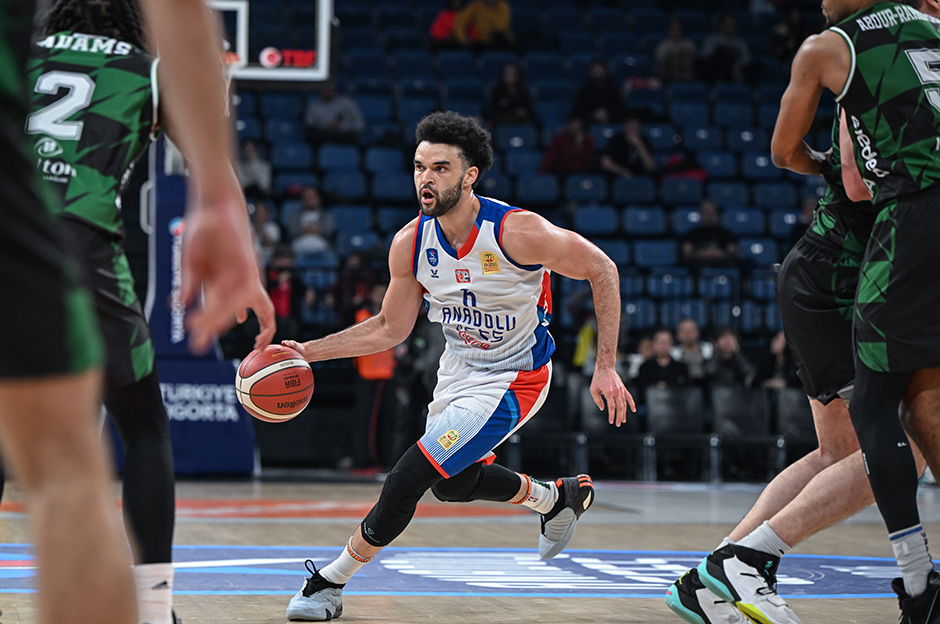 Anadolu Efes 2023 yılını lider kapattı