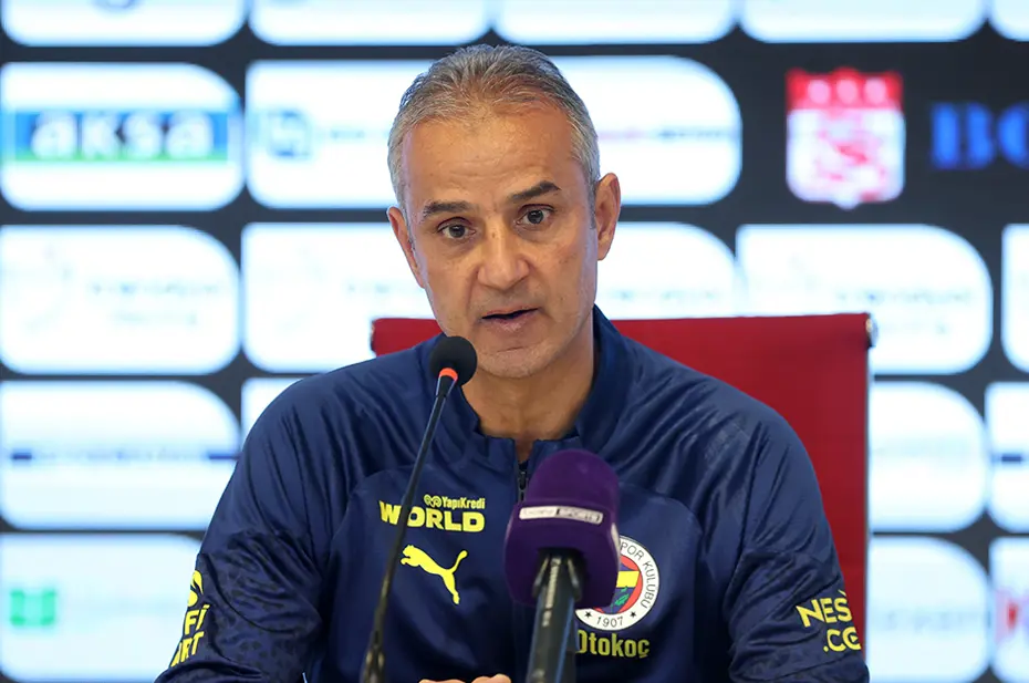 Fenerbahçe soyunma odasında isyan: 3 futbolcu esti gürledi - 9 Fenerbahçe soyunma odasında isyan: 3 futbolcu esti gürledi - 9