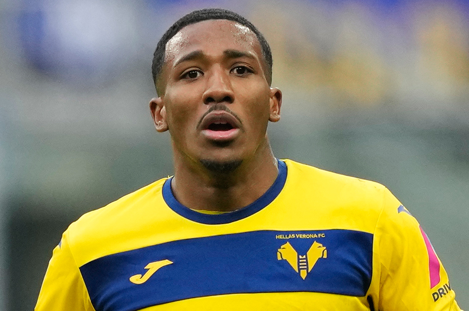 Sezona damga vuran sağ bek Galatasaray'a: Jackson Tchatchoua