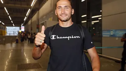 Crespo, Fenerbahçe'deyken dünya devinden aldığı teklifi açıkladı: "Neden ayrılmadım bilmiyorum"