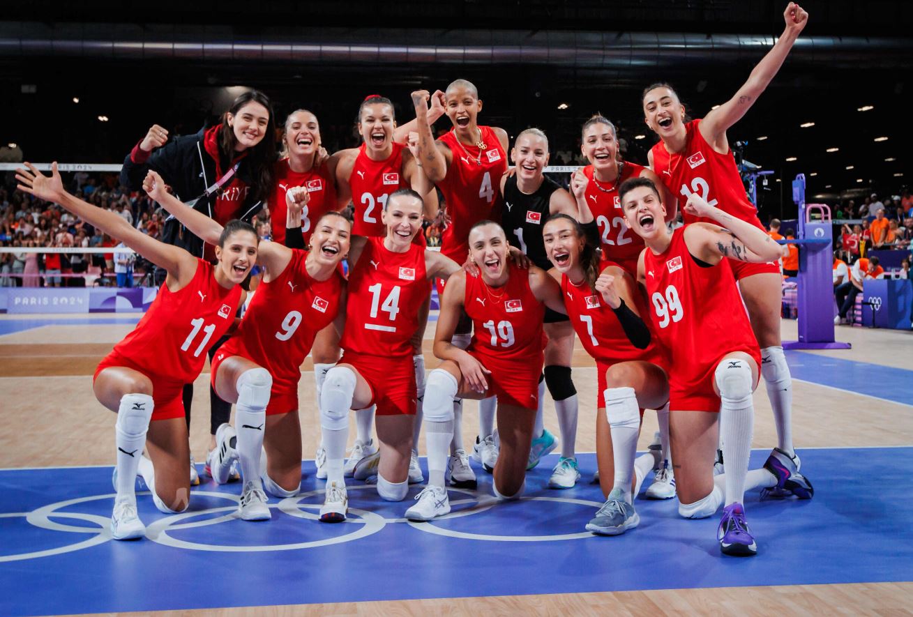 Türkiye - İtalya voleybol maçı bugün mü, ne zaman, saat kaçta? Filenin Sultanları Olimpiyat 3. maç tarihi