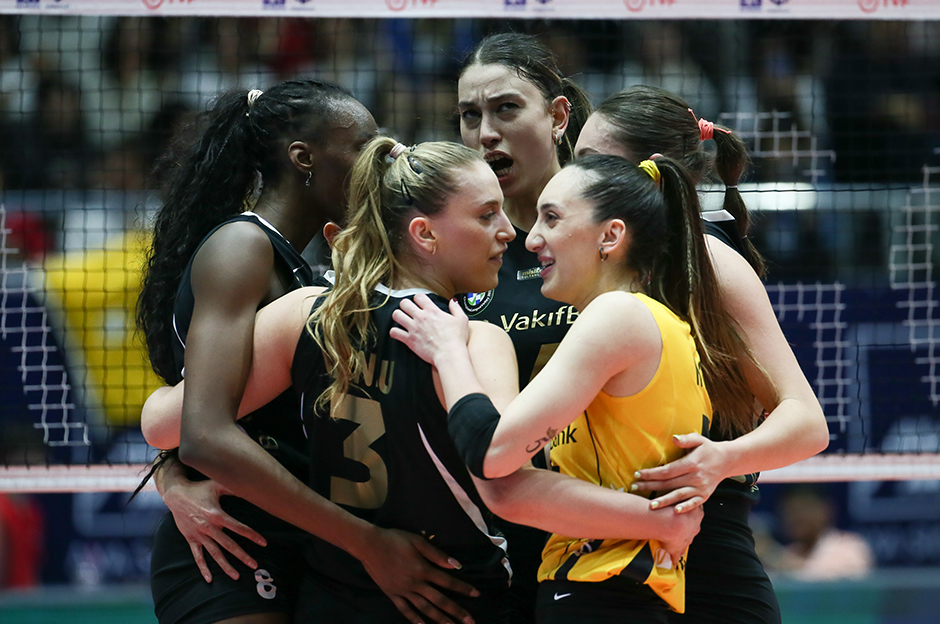 Türkiye Kupası | Vakıfbank, Fenerbahçe Opet'i set vermeden yenerek şampiyon oldu