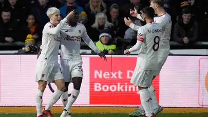 Altay Bayındır ve Anthony'den siftah: Manchester United deplasmanda turladı