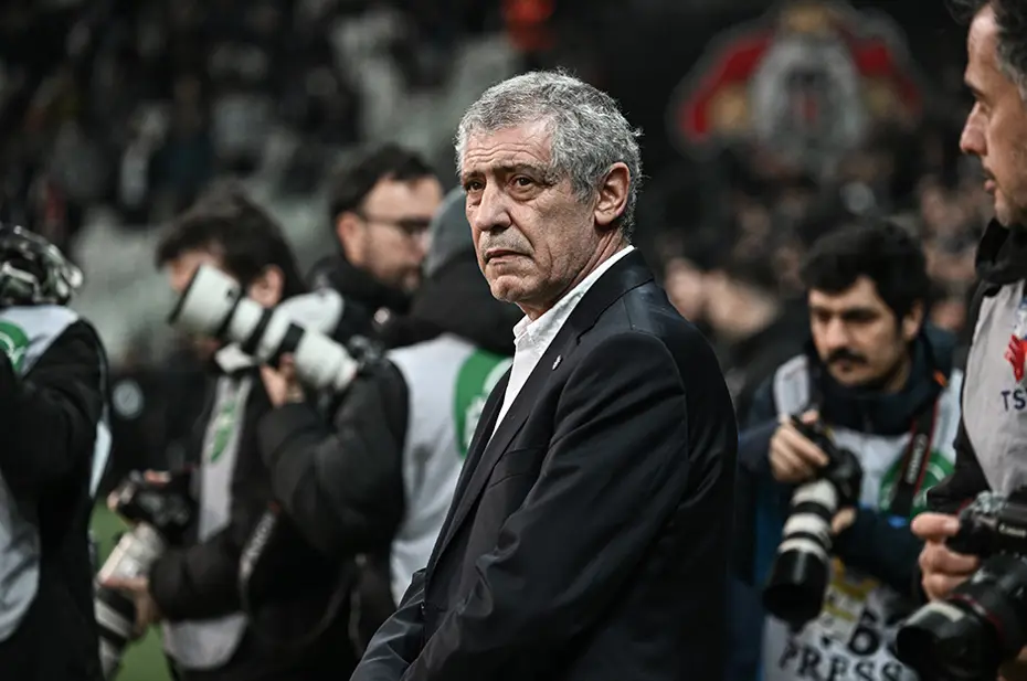 Fernando Santos'un fedakarlığı: Hasan Arat öğrenir öğrenmez duruma müdahale etti - 3 Fernando Santos'un fedakarlığı: Hasan Arat öğrenir öğrenmez duruma müdahale etti - 3