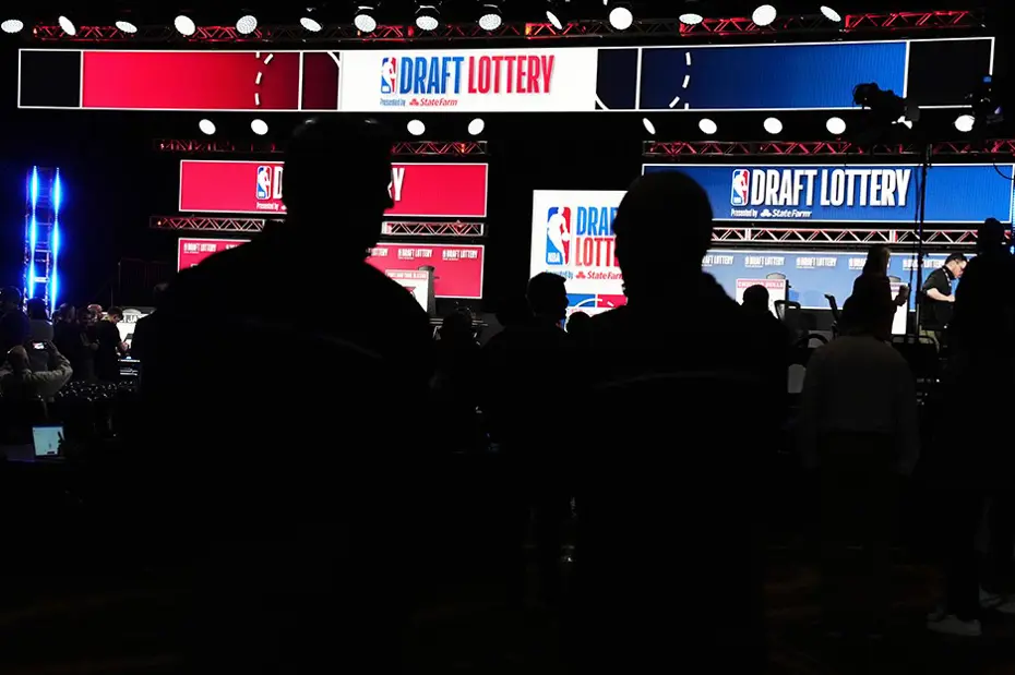 NBA draftında yüzde 1.8'lik ihtimal gerçek oldu: Kura çekimi tartışmaları ve LeBron James'ten tepki - 1