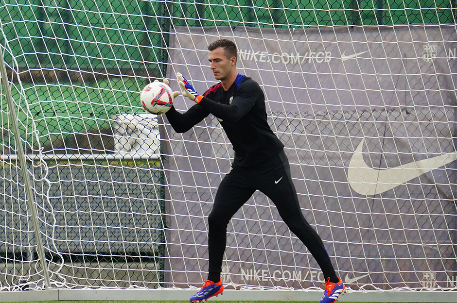 Barcelona kaleye çözüm arıyor: İlk aday Inaki Pena