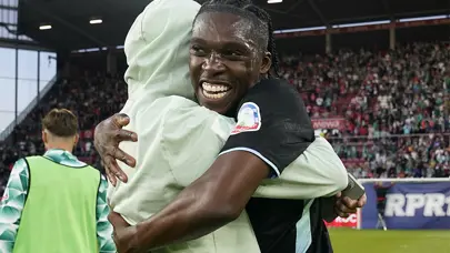 Derrick Köhn'den inanılmaz başlangıç: Oyuna girdi, galibiyet golünü attı Derrick Köhn'den inanılmaz başlangıç: Oyuna girdi, galibiyet golünü attı