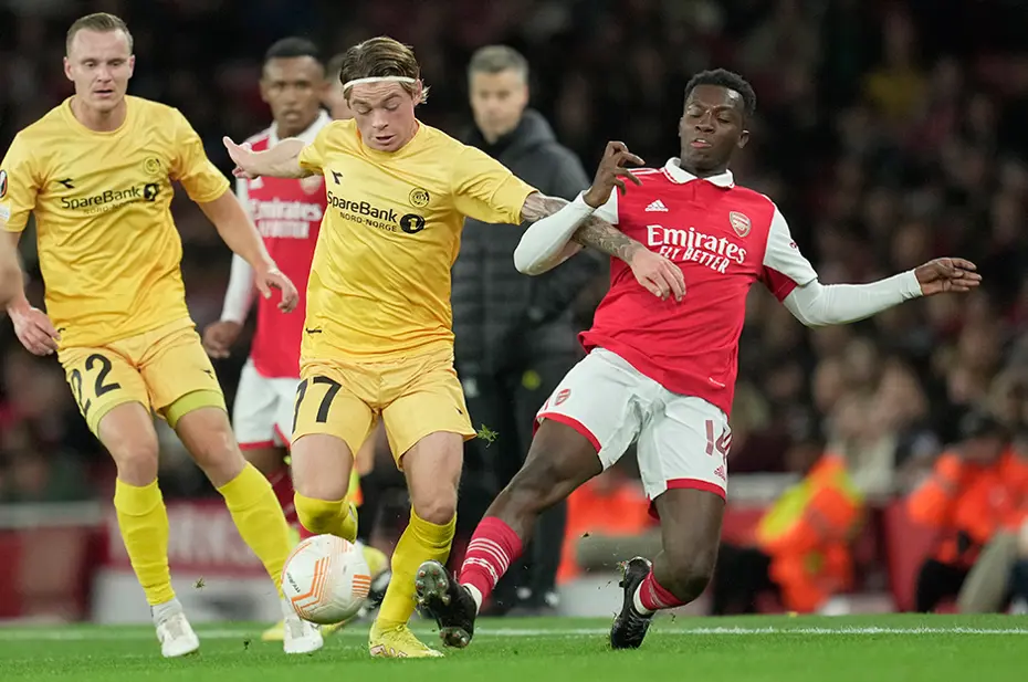 Serdal Adalı'nın "İstiyoruz" dediği futbolcu için Beşiktaş'ın ilk teklifi ortaya çıktı - 6 Serdal Adalı'nın "İstiyoruz" dediği futbolcu için Beşiktaş'ın ilk teklifi ortaya çıktı - 6