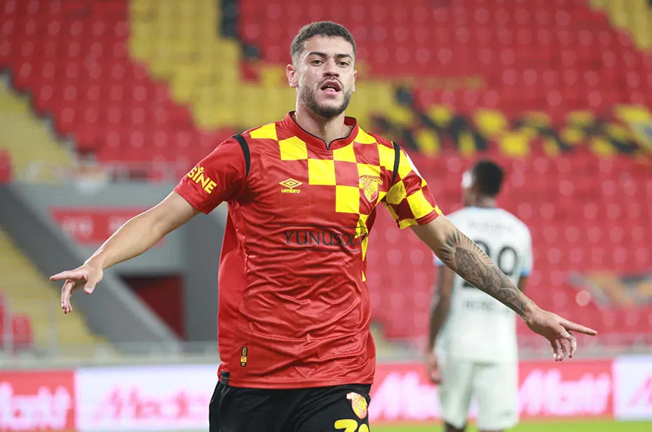 Göztepe’nin golcüsü Romulo kimdir, kaç yaşında ve hangi takımlarda oynadı? İşte, genç forvetin kariyeri - 4