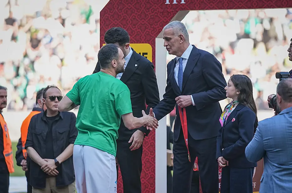 Bursaspor şampiyonluk kupasını 45 bin kişinin önünde aldı - 11