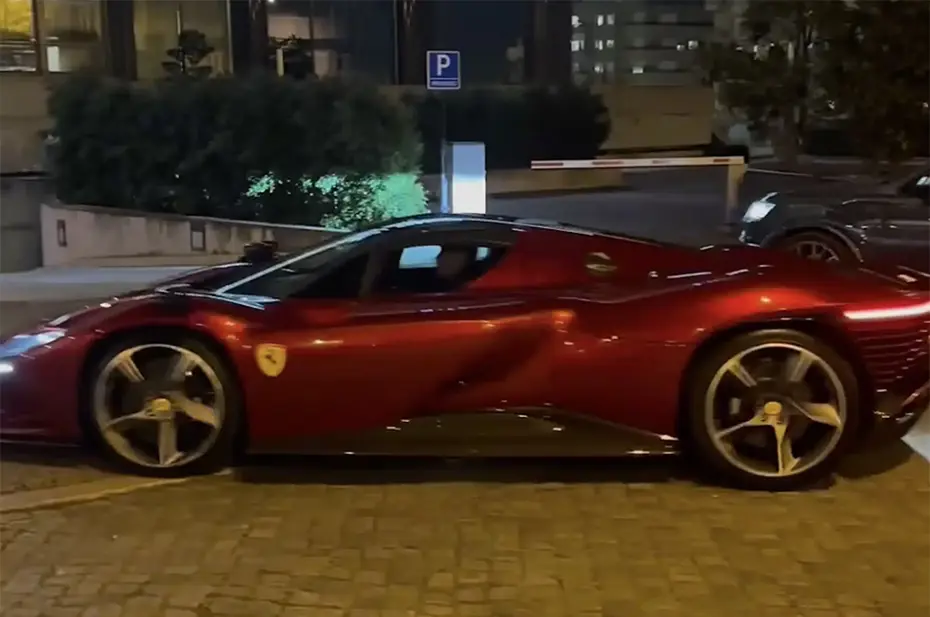 Cristiano Ronaldo 87 milyon liralık yeni oyuncağıyla görüntülendi - 4