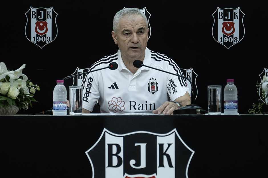 Rıza Çalımbay son sakatlığı açıkladı: Basın toplantısına gelirken haberi doktordan aldı