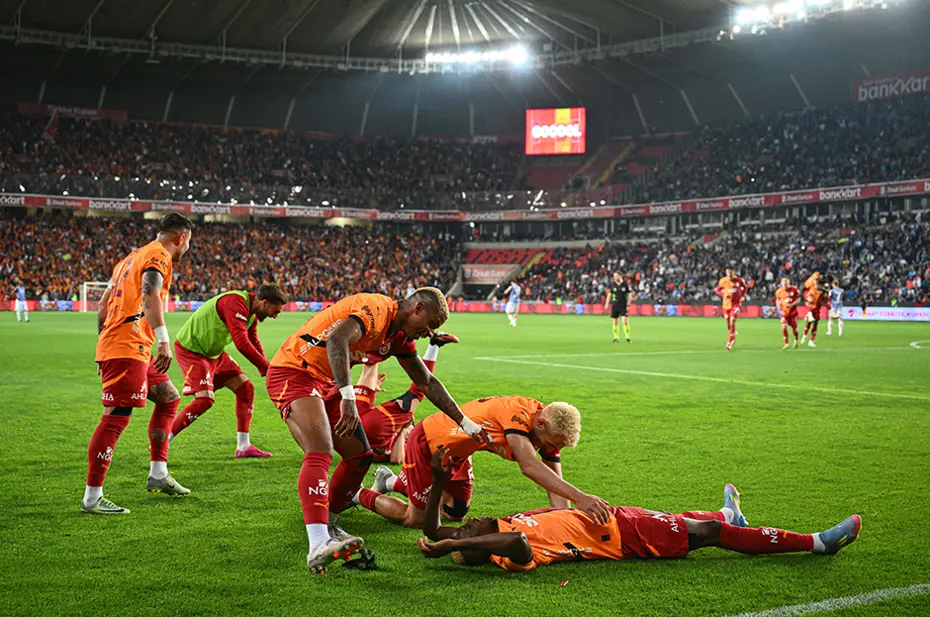 Nihat Kahveci'den Victor Osimhen yorumunda Jose Mourinho göndermesi - 2