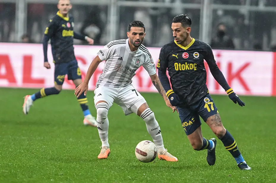Beşiktaş'ın çilesi bitmiyor: 20 farklı oyuncu, toplamda 41 kez... - 4 Beşiktaş'ın çilesi bitmiyor: 20 farklı oyuncu, toplamda 41 kez... - 4