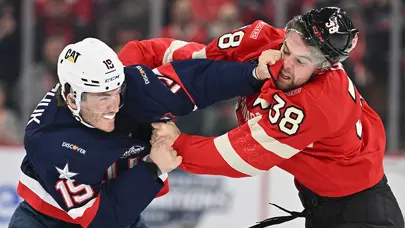 Dünya bu maçı konuşuyor: Milli marş yuhalandı, ilk 9 saniyede 3 kavga çıktı